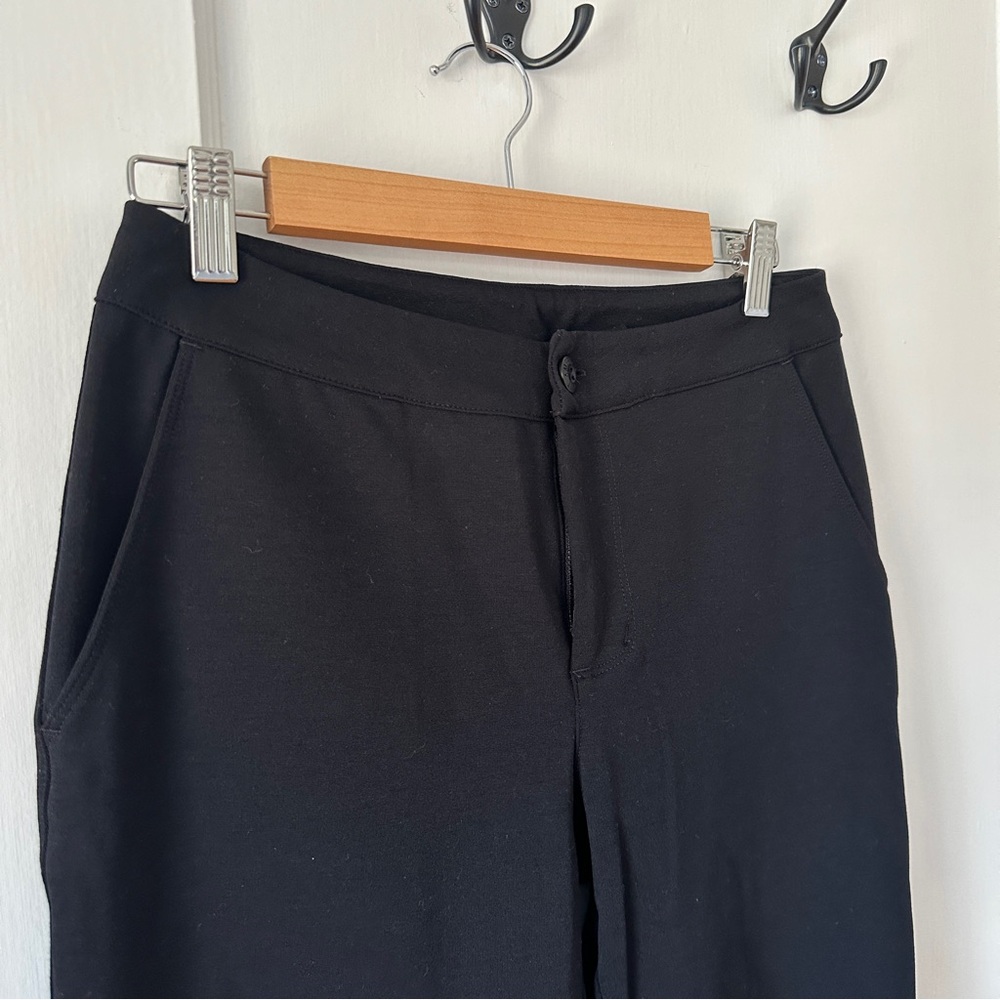American Giant Women’s stretchy work pant with pockets size 4